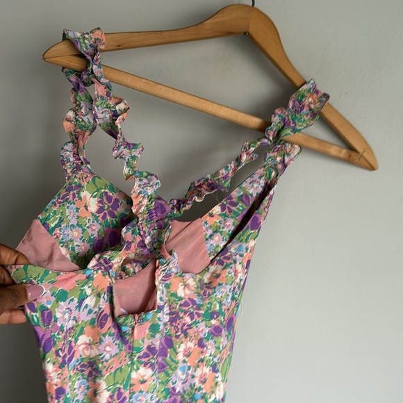 Astr The Label Floral Cross Back Ruffle Strap Midi Dress XS - Picture 10 of 11